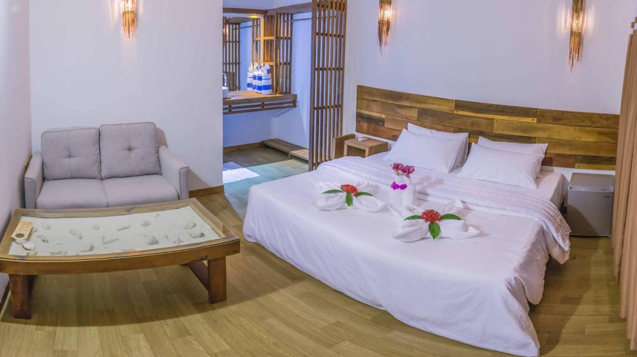 Rasdhoo Wave Blue Bed & Breakfast Bagian luar foto