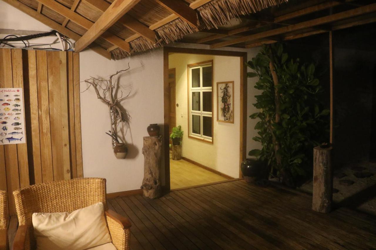 Rasdhoo Wave Blue Bed & Breakfast Bagian luar foto