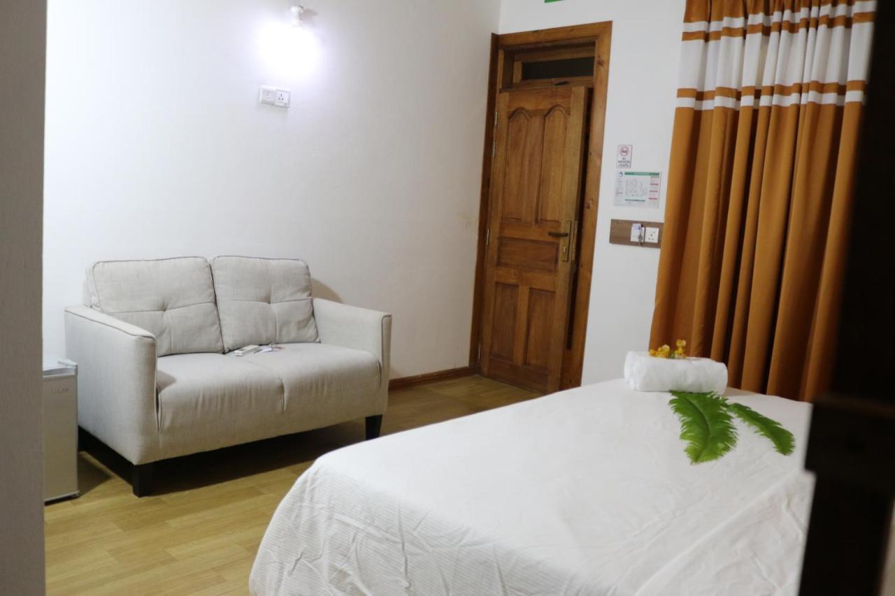 Rasdhoo Wave Blue Bed & Breakfast Bagian luar foto